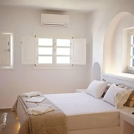Paraporti فندق كارافوستاسيس